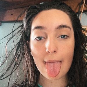 Meet your Posher, Maya